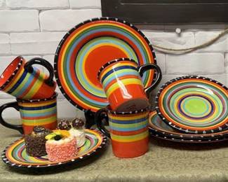 Brand New Dinnerware 4 Settings