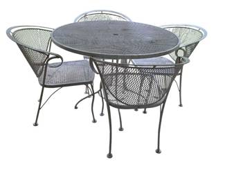 Nice Vintage 5 Piece White Wrought Iron Patio Set