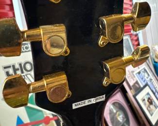 Made in China Les Paul Guitar – Rear Headstock with Gold Tuners
