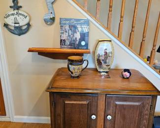 ANTIQUE COLLECTIBLE POTTERY