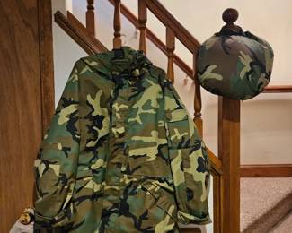 HUNTING COAT & SEAT