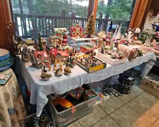 CHRISTMAS AND HOLIDAY ITEMS