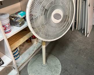 Stand fan