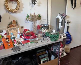More Christmas, more picture frames, backpacks