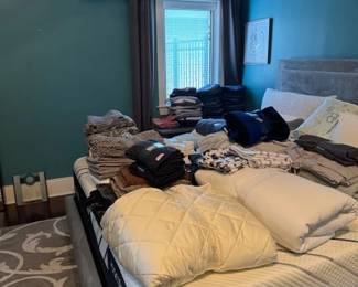 Bedding, linens, towels, pillows