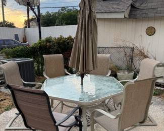 Patio Table with 6 Chairs and Umbrella