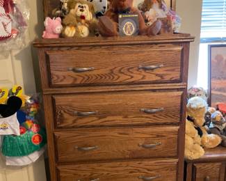 Chest with mirror