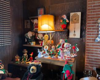 ANNALEES, nutcrackers, holiday, violin lamp