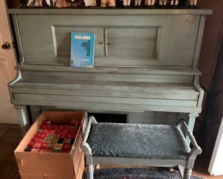 Player piano by Wurlitzer and music roles