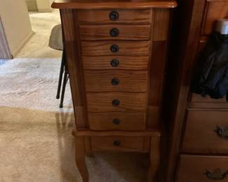 Jewelry storage