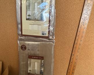 2 Elrene Drape Sets 52X95 $10.00 for both