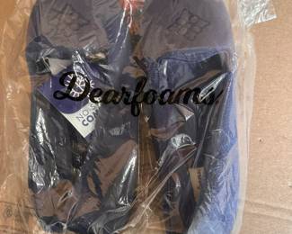 Dearfoams size XLW $6.00