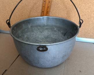 Metal Pot $5.00