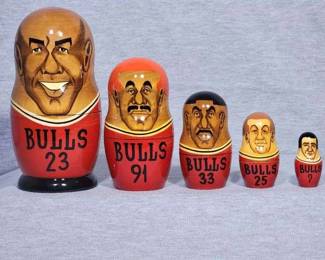 1 CHICAGO BULLS RUSSIAN MATRYOSHKA NESTING DOLLS