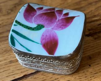 Small Porcelain Fragment Box