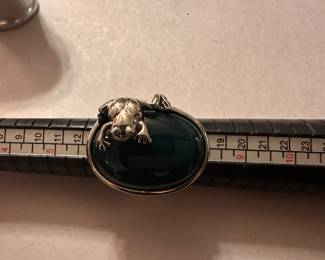Frog Ring Size 7 $18.00