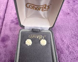 Concepts Earrings New #21 $3.00