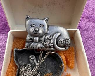 Torino Pewter Cat Necklace and Earrings $9.00