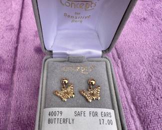 Concepts Earrings New #24 $3.00