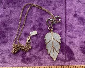 Off Park Leaf Necklace $8.00