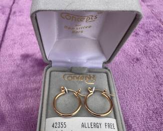 Concepts Earrings New #13 $3.00