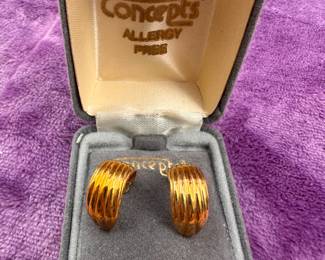 Concepts Earrings New #2 $3.00