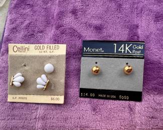 2 Pairs of Earrings $6.00