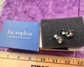 Lia Sophia Multi Stone Necklace $6.00