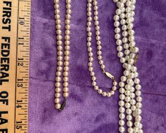 3 Pearl Necklace $12.00