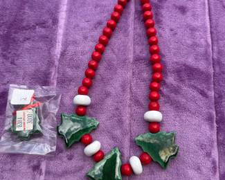 Christmas Tree Set $4.00