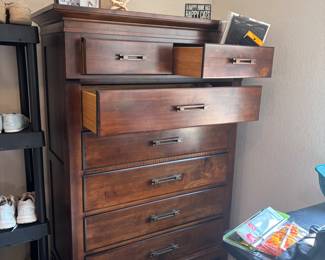 Wood 6 drawer dresser