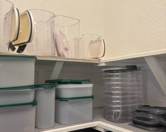 Storage containers