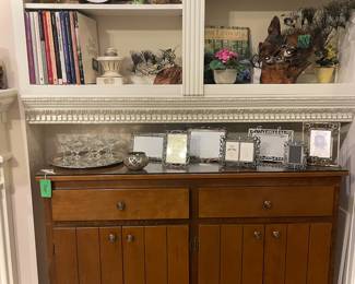 Console wood cabinet