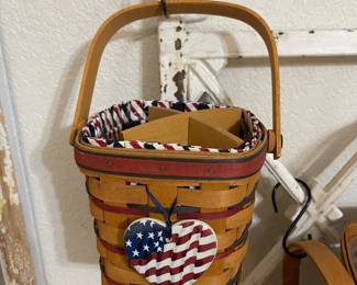 AUCTION @ hibid.com/catalog/672931/cluckin-good-finds-at-velasco