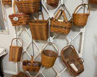 AUCTION @ hibid.com/catalog/672931/cluckin-good-finds-at-velasco