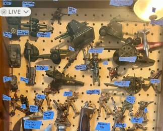 Miniature  WWI & 11 gun & soldier figurines. 