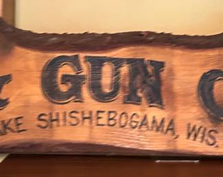 Vntg wood Chicago Rod & Gun Club Sign
lake Shishebogama WA, Wisconsin $60