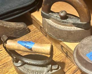 Antique Cast iron Antique Irons IRS 2pc $25
Boyertown PA. Iron $20
