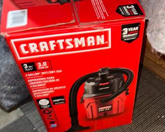 2.5 gallon shop vac $15