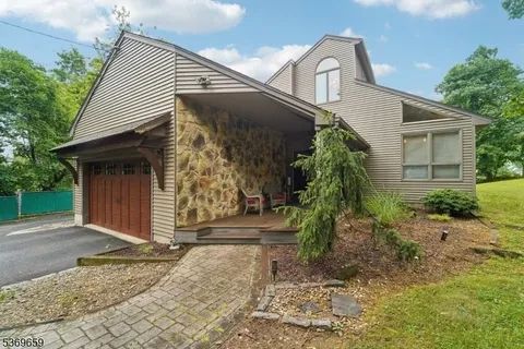 Beautiful home must sell all contents
