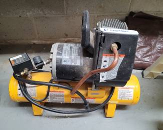 Air compressor