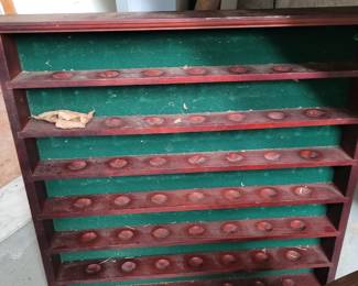 Golf ball display shelf