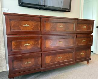 Stunning Baker 9-drawer dresser