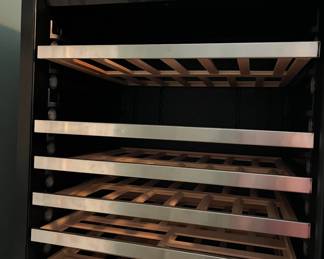 Wine Enthusiast XL Red Wine Cellar