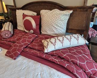 Queen comforter set