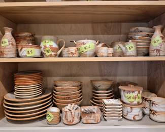 Collection Minoyaki Shino pottery