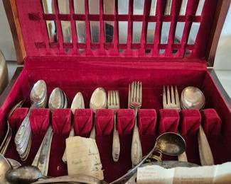 Plate flatware