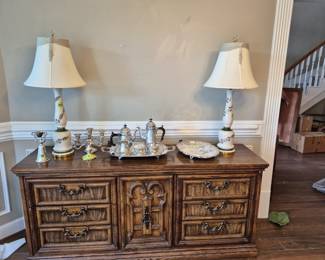 Medierrean dresser--has matching mirror