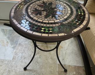 17.5" round mosaic side table, 22.5" h