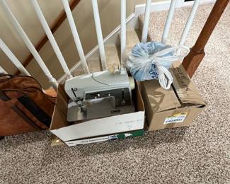 Vintage 1960's Singer Touch & Sew 600E sewing machine